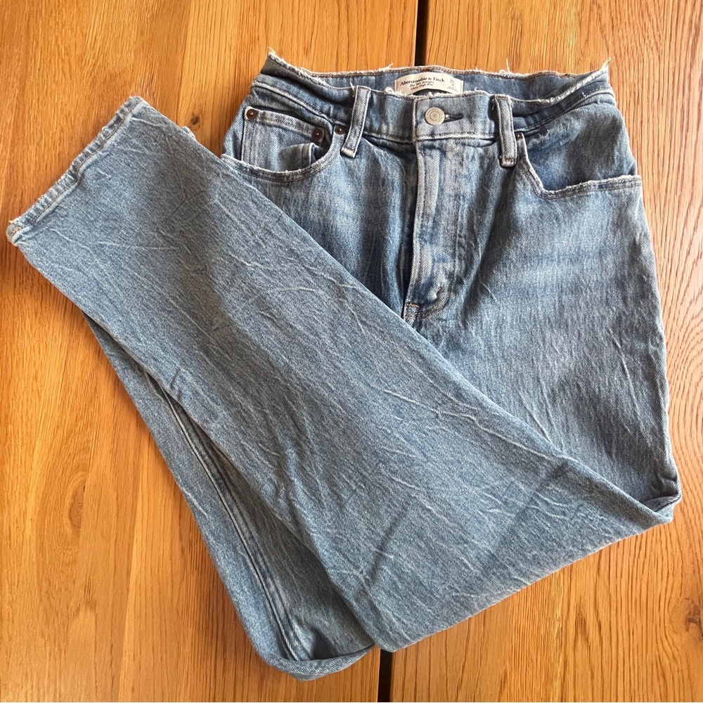 Abercrombie & Fitch Curve Love Jeans The 90s Straight Ultra High Rise 26/2 Short